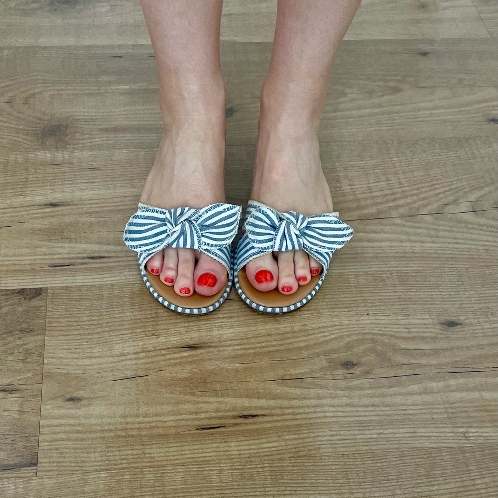 J Crew. Flat sandals with a bow. Size 8,5 - Picture 6 of 9